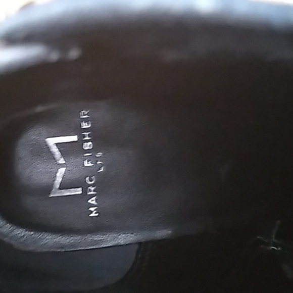 Marc Fisher grey suede booties 8.5 - Picture 3 of 5